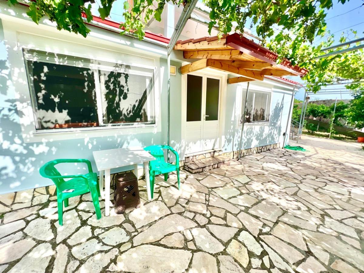 Coral Guesthouse Saranda Extérieur photo