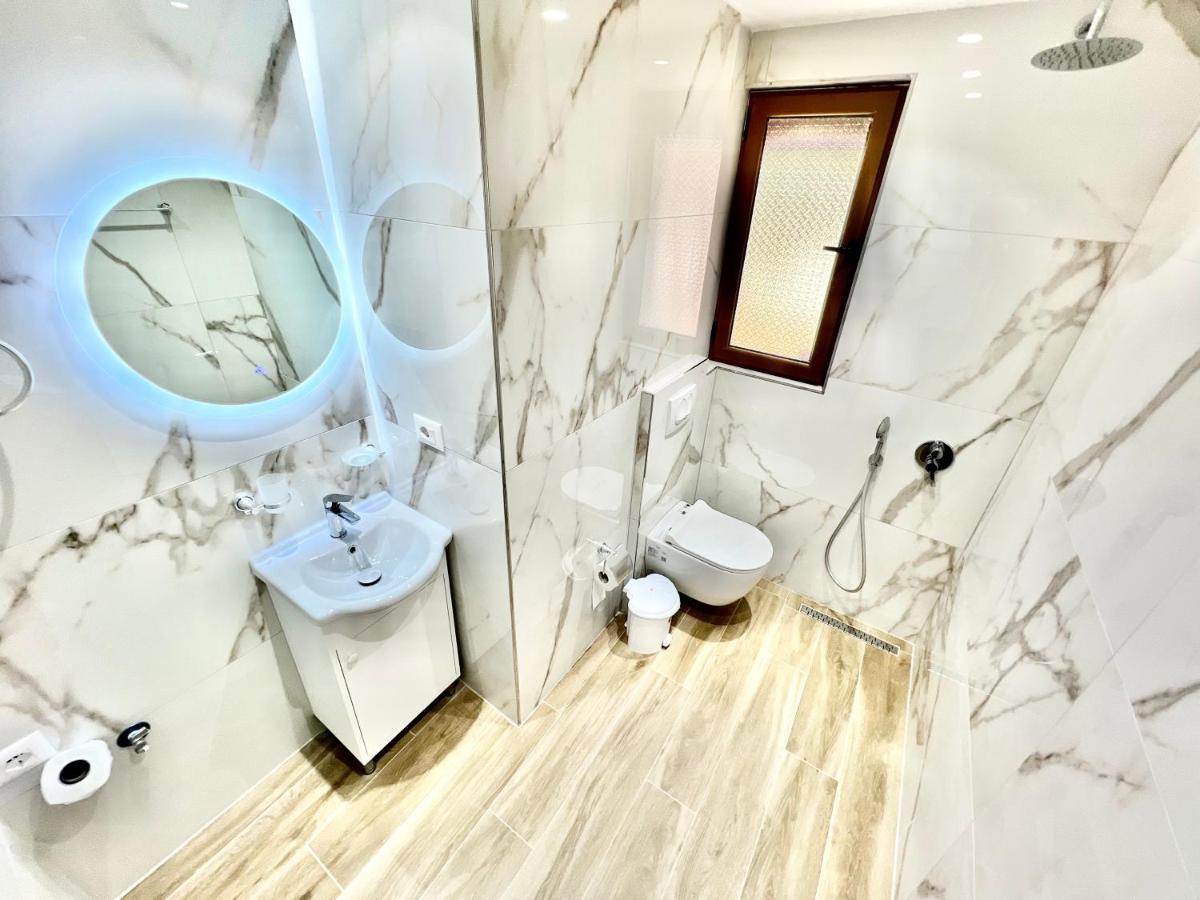 Coral Guesthouse Saranda Extérieur photo