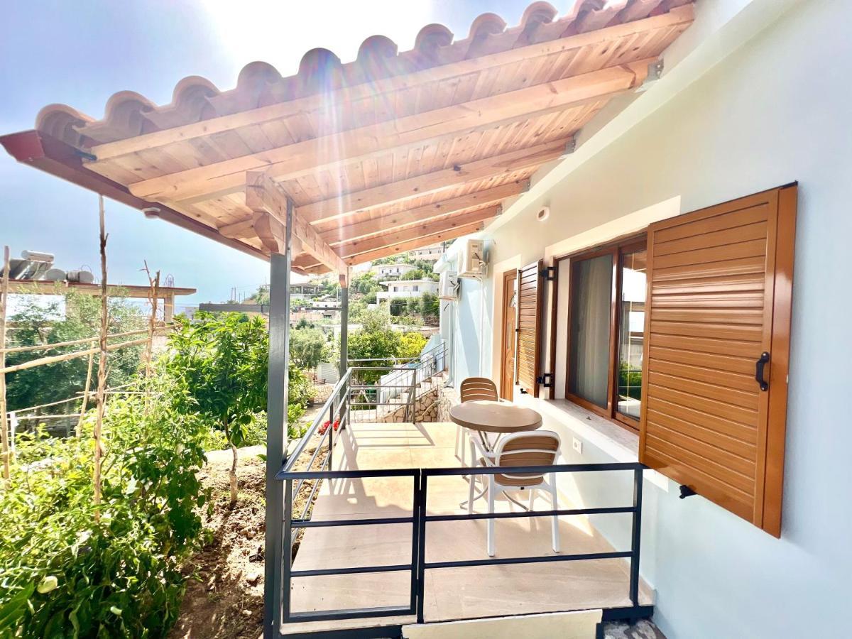 Coral Guesthouse Saranda Extérieur photo