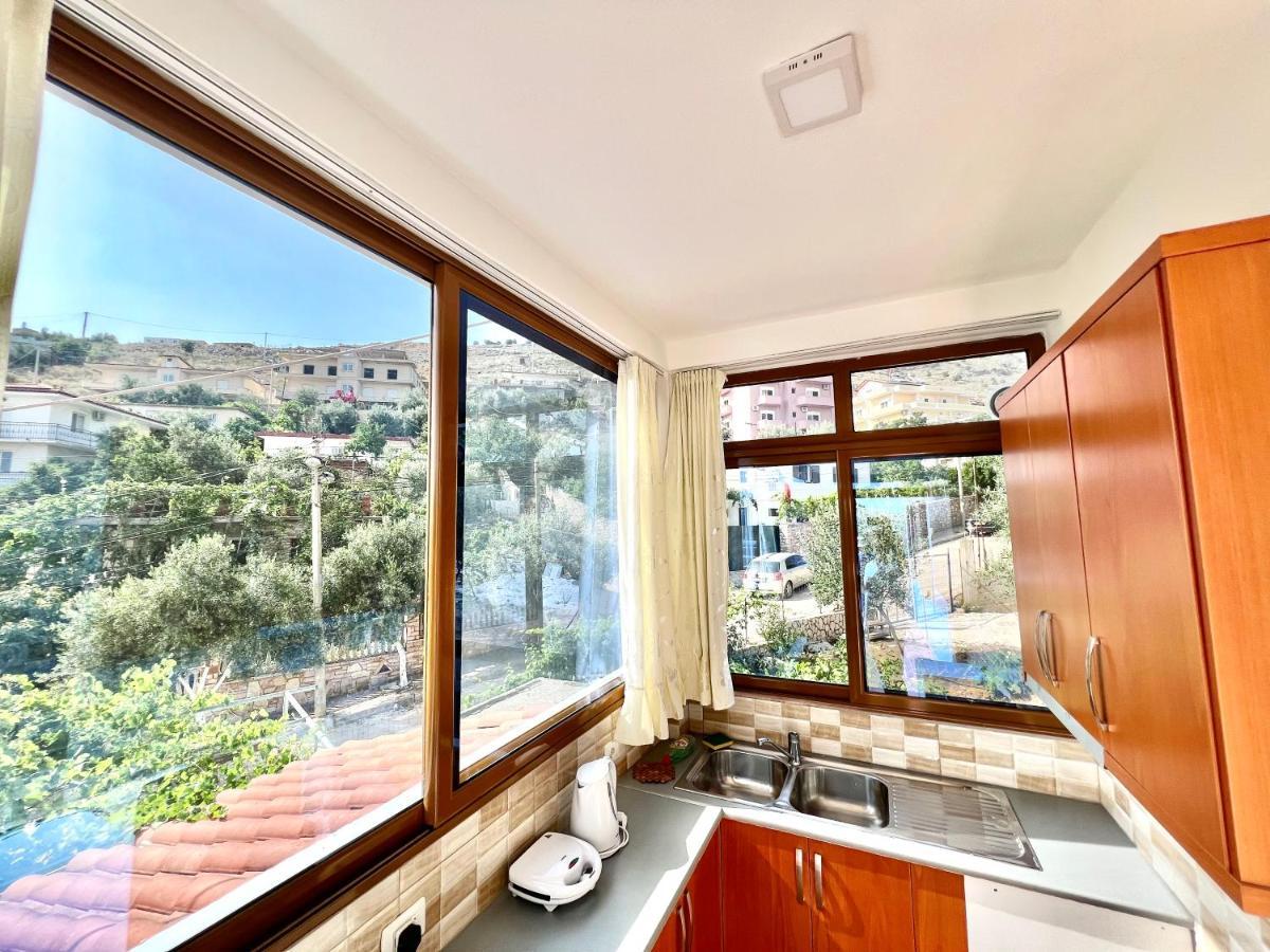 Coral Guesthouse Saranda Extérieur photo