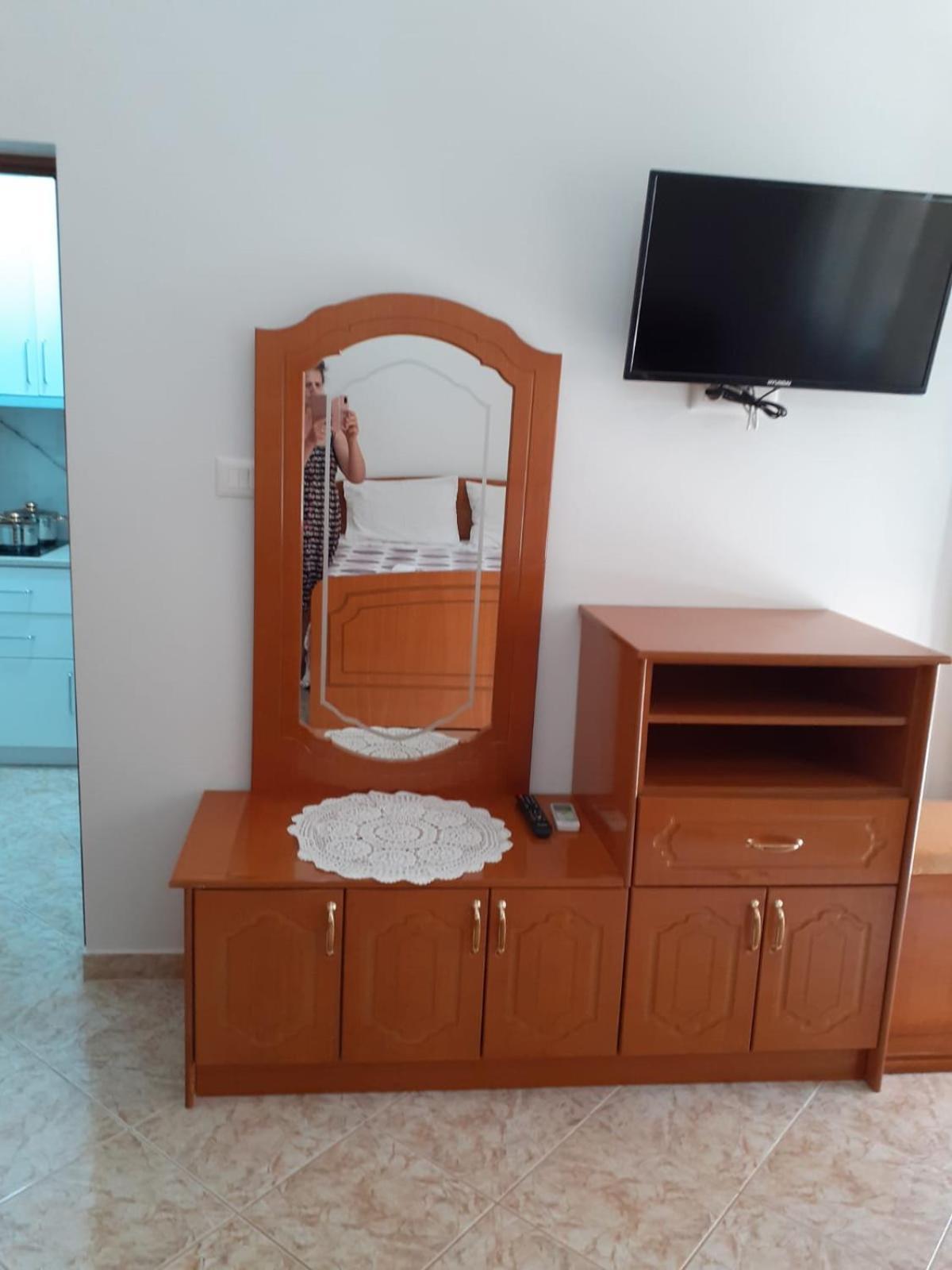 Coral Guesthouse Saranda Extérieur photo