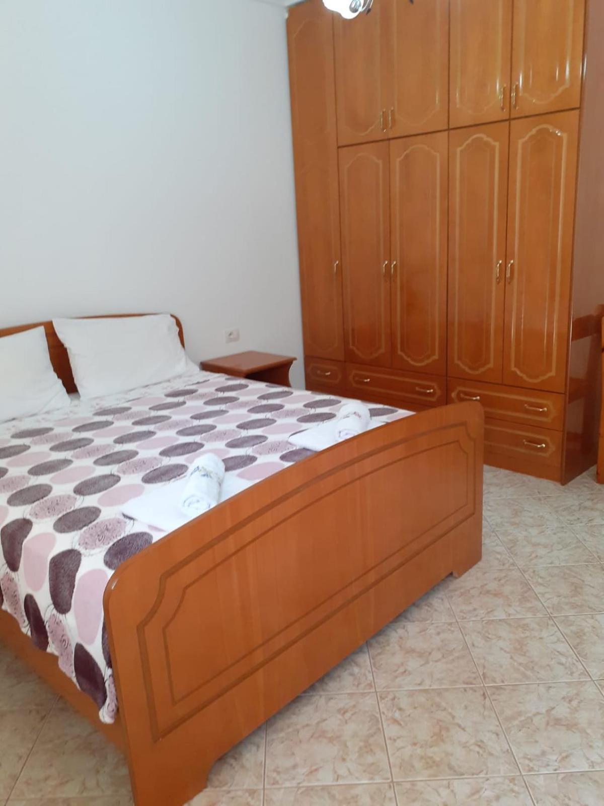 Coral Guesthouse Saranda Extérieur photo