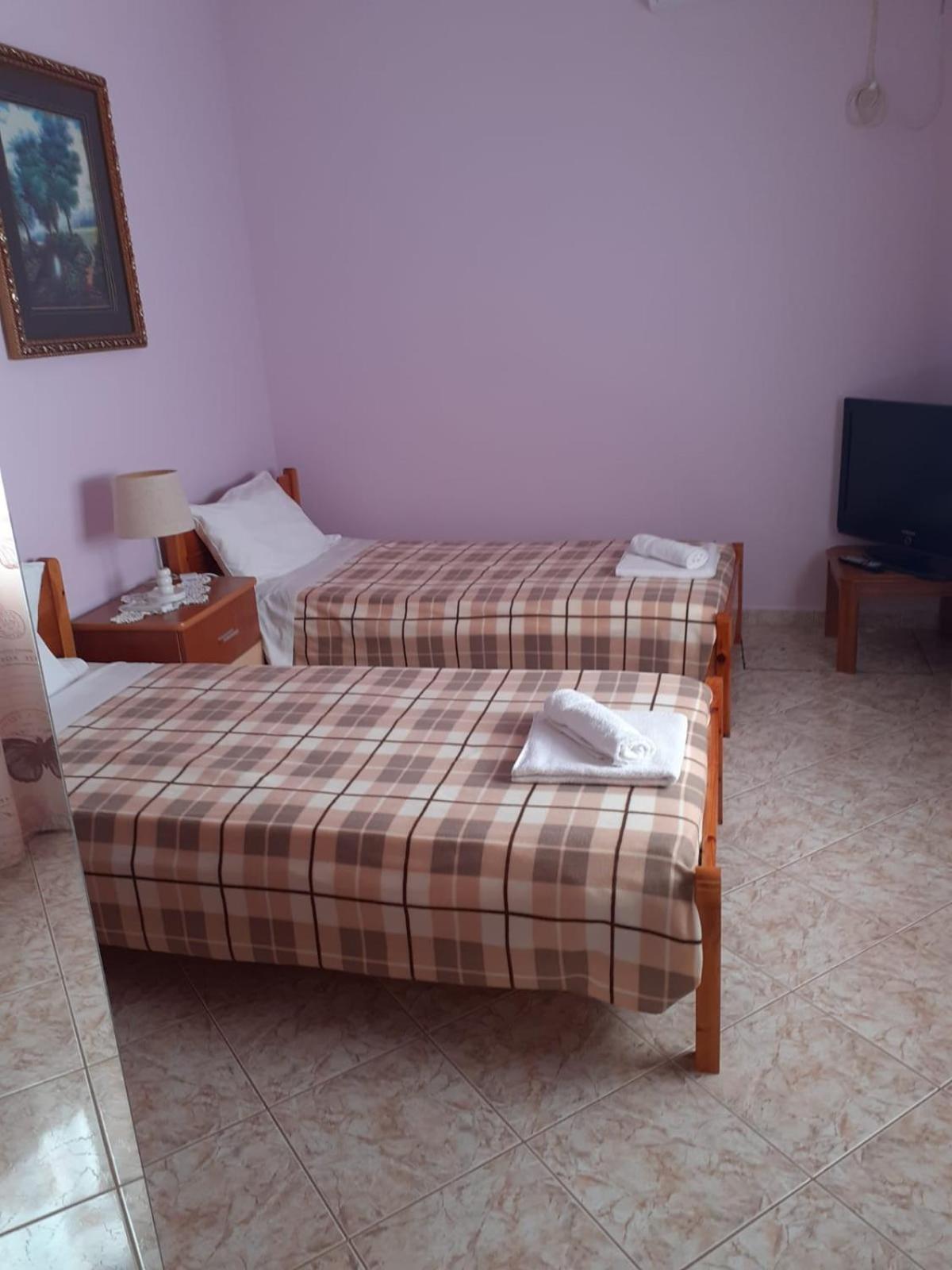 Coral Guesthouse Saranda Extérieur photo